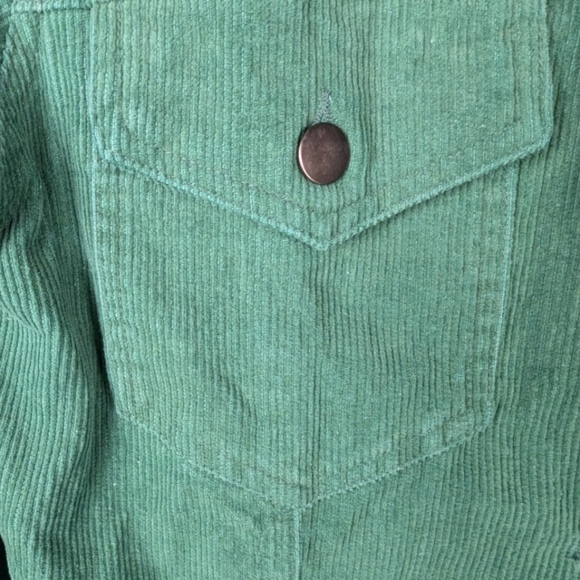 Le Lis large green corduroy long shacket with side pockets - Picture 4 of 10